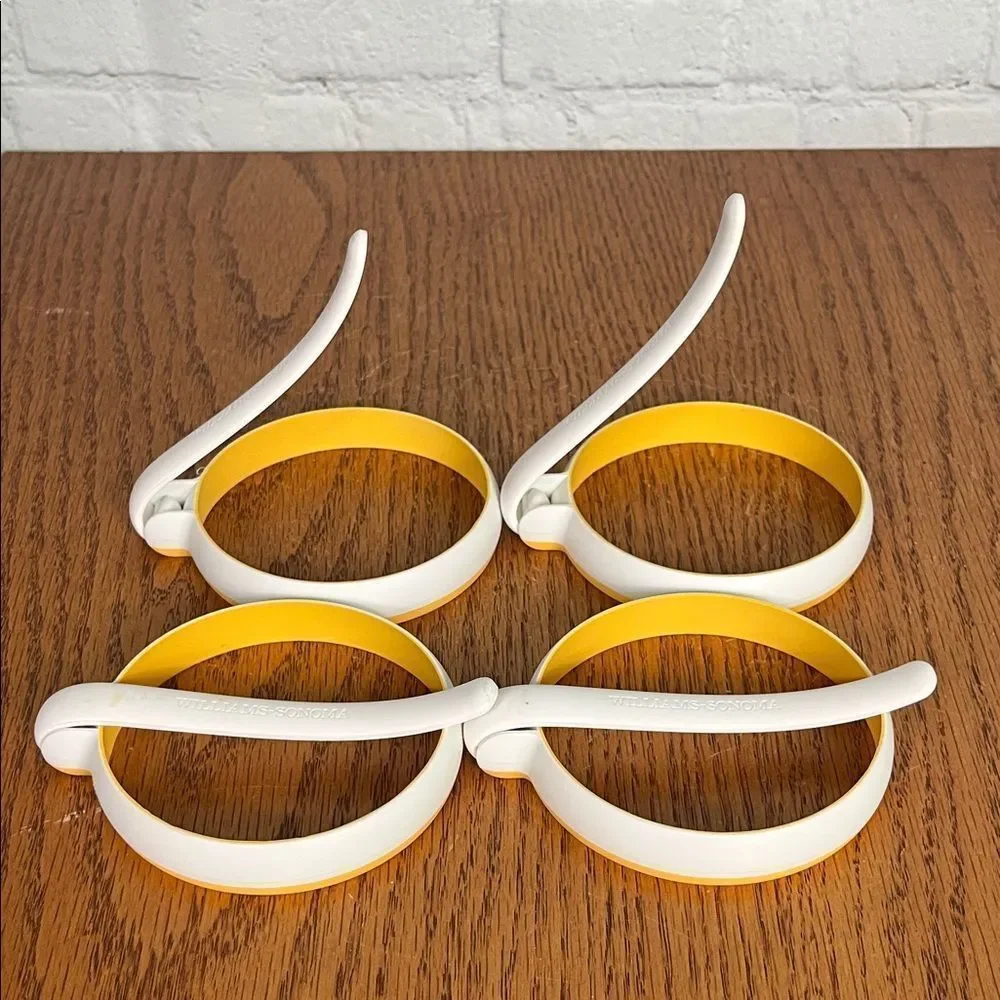 Williams-Sonoma Set of 4 Yellow & White Egg Rings- for breakfast sandwiches